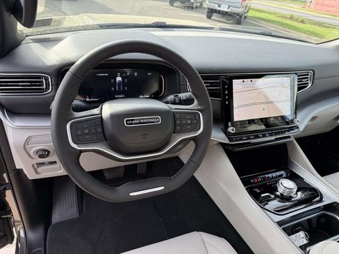 New 2026 Jeep Grand Wagoneer L Limited w/ Premium Group II AWD/4WD image 2