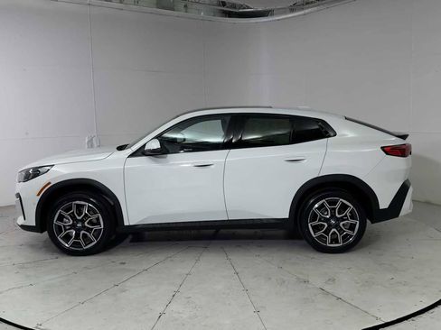 New 2026 BMW X2 xDrive28i w/ Technology Package AWD/4WD image 5