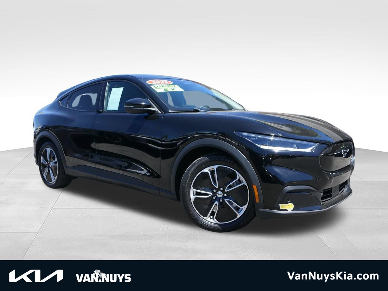 Used 2022 Ford Mustang Mach-E Select RWD image 1
