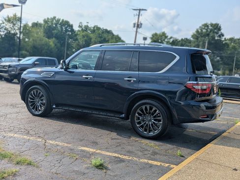 Used 2023 Nissan Armada Platinum w/ Captain's Chairs Package AWD/4WD image 5