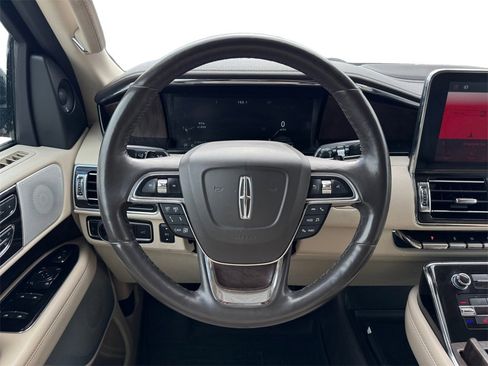 Used 2021 Lincoln Navigator Reserve w/ Luxury Package image 12