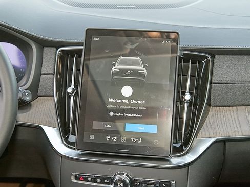 New 2026 Volvo XC90 B6 Ultra w/ Protection Package image 28