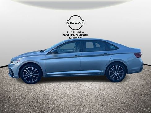 Used 2025 Volkswagen Jetta Sport image 5