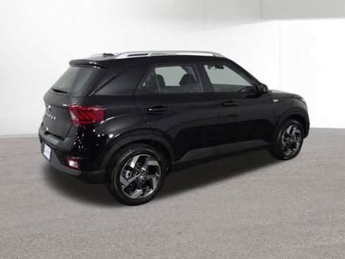 New 2026 Hyundai Venue SEL image 9