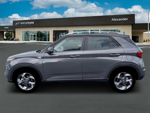 New 2026 Hyundai Venue SEL FWD image 3
