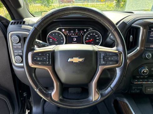Used 2020 Chevrolet Silverado 1500 High Country w/ Technology Package AWD/4WD image 12