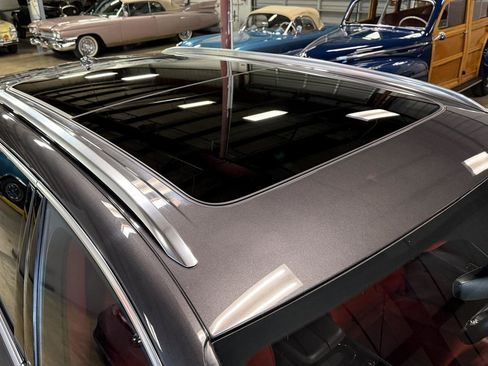 Used 2018 Bentley Bentayga image 32