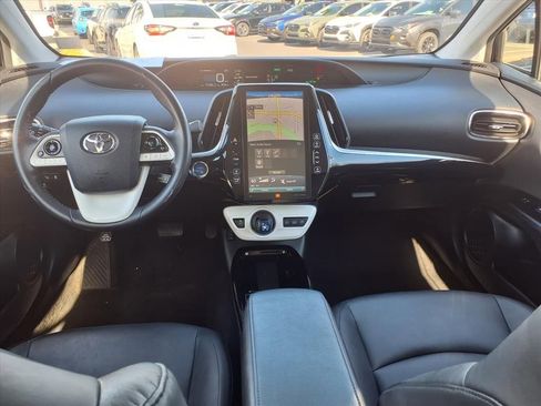 Used 2018 Toyota Prius Prime image 2