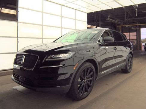 Used 2023 Lincoln Nautilus Reserve w/ Equipment Group 201A AWD/4WD image 4
