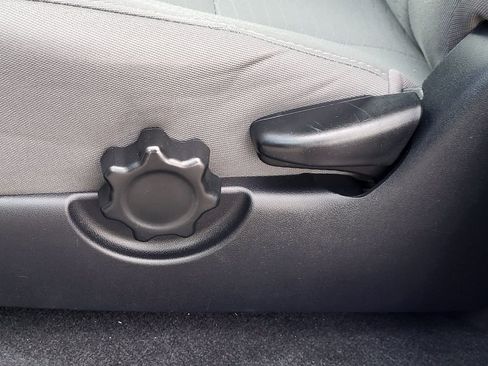 Used 2016 Toyota Tacoma SR5 w/ SR5 Appearance Package (DN) image 12