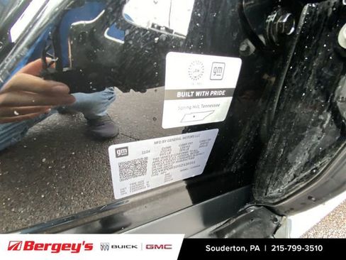 Used 2025 Cadillac XT6 Premium Luxury image 36