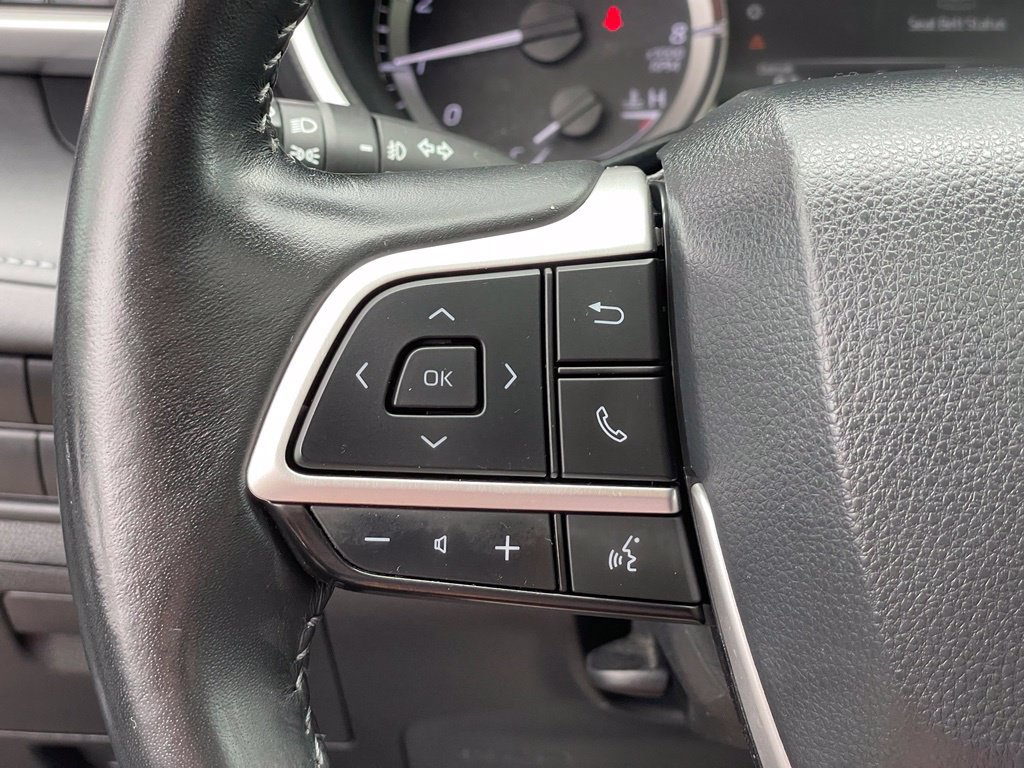 Used 2023 Toyota Highlander XLE AWD/4WD image 20