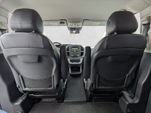 Used 2016 Mercedes-Benz Metris Passenger image 20