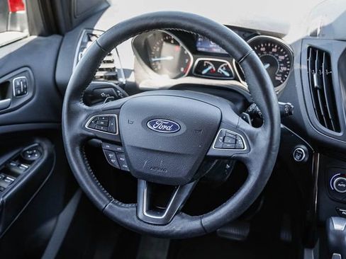 Used 2018 Ford Escape Titanium AWD/4WD image 14