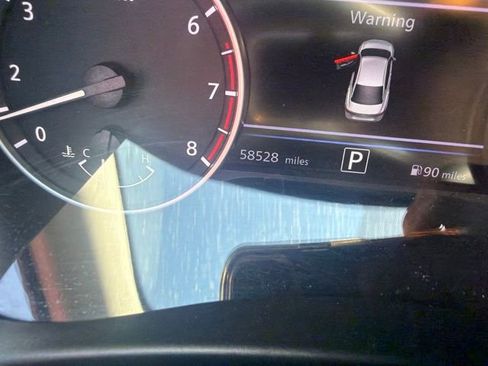 Used 2024 Nissan Sentra SV FWD image 11