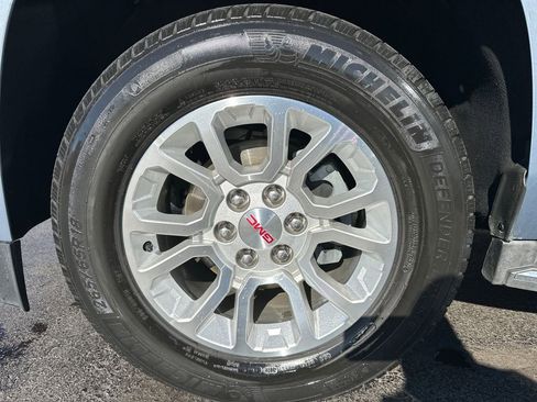 Used 2016 GMC Yukon XL SLT w/ Open Road Package image 28