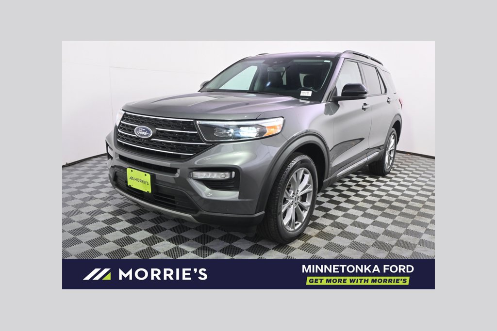 Used 2024 Ford Explorer XLT w/ Equipment Group 202A AWD/4WD image 1