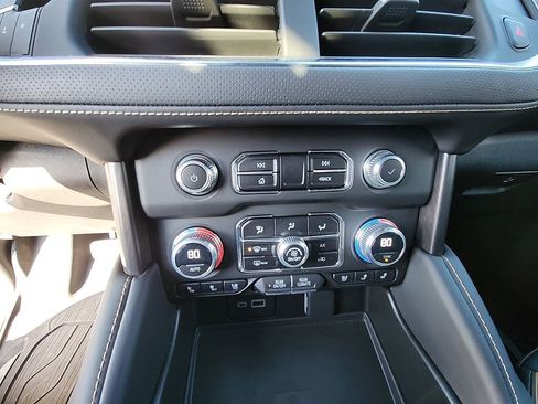 Used 2023 GMC Yukon AT4 w/ AT4 Premium Plus Package image 23