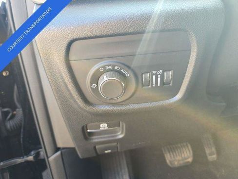Certified 2023 Jeep Grand Cherokee Laredo AWD/4WD image 13