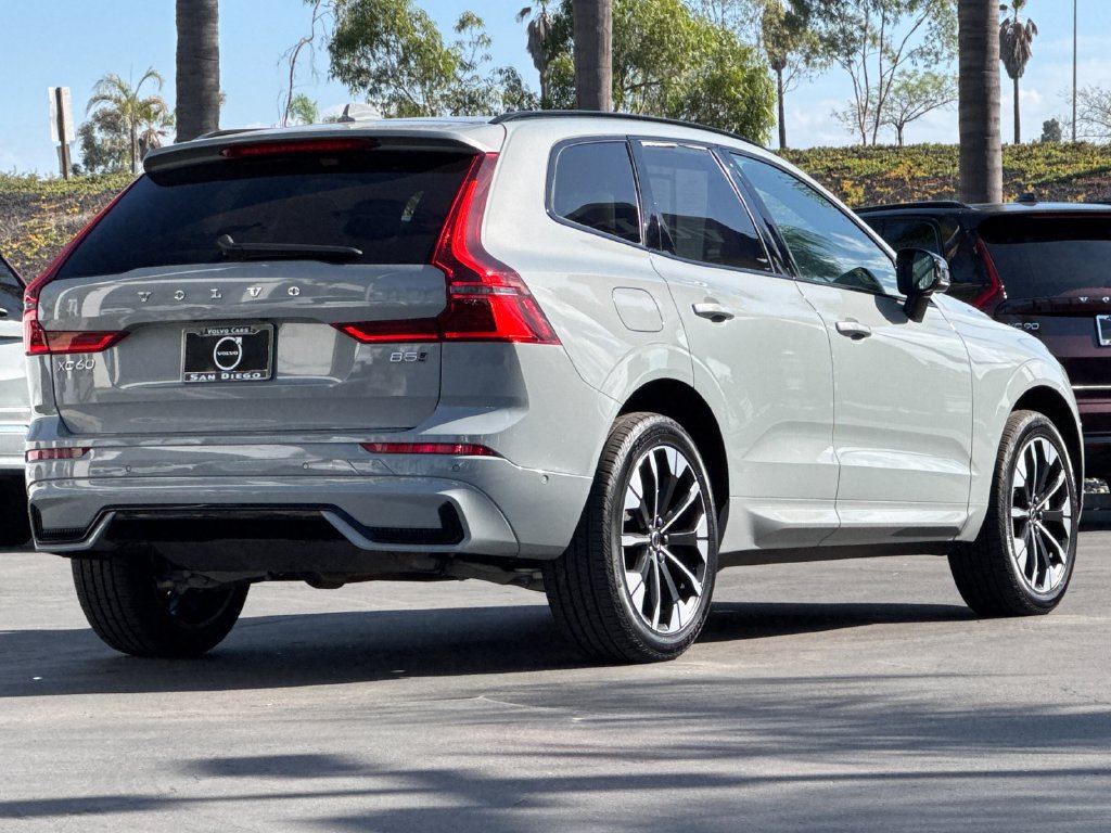 Certified 2026 Volvo XC60 B5 Plus AWD/4WD image 5