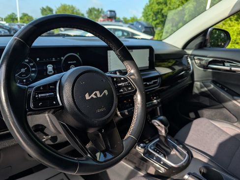 Used 2024 Kia Seltos S AWD/4WD image 23