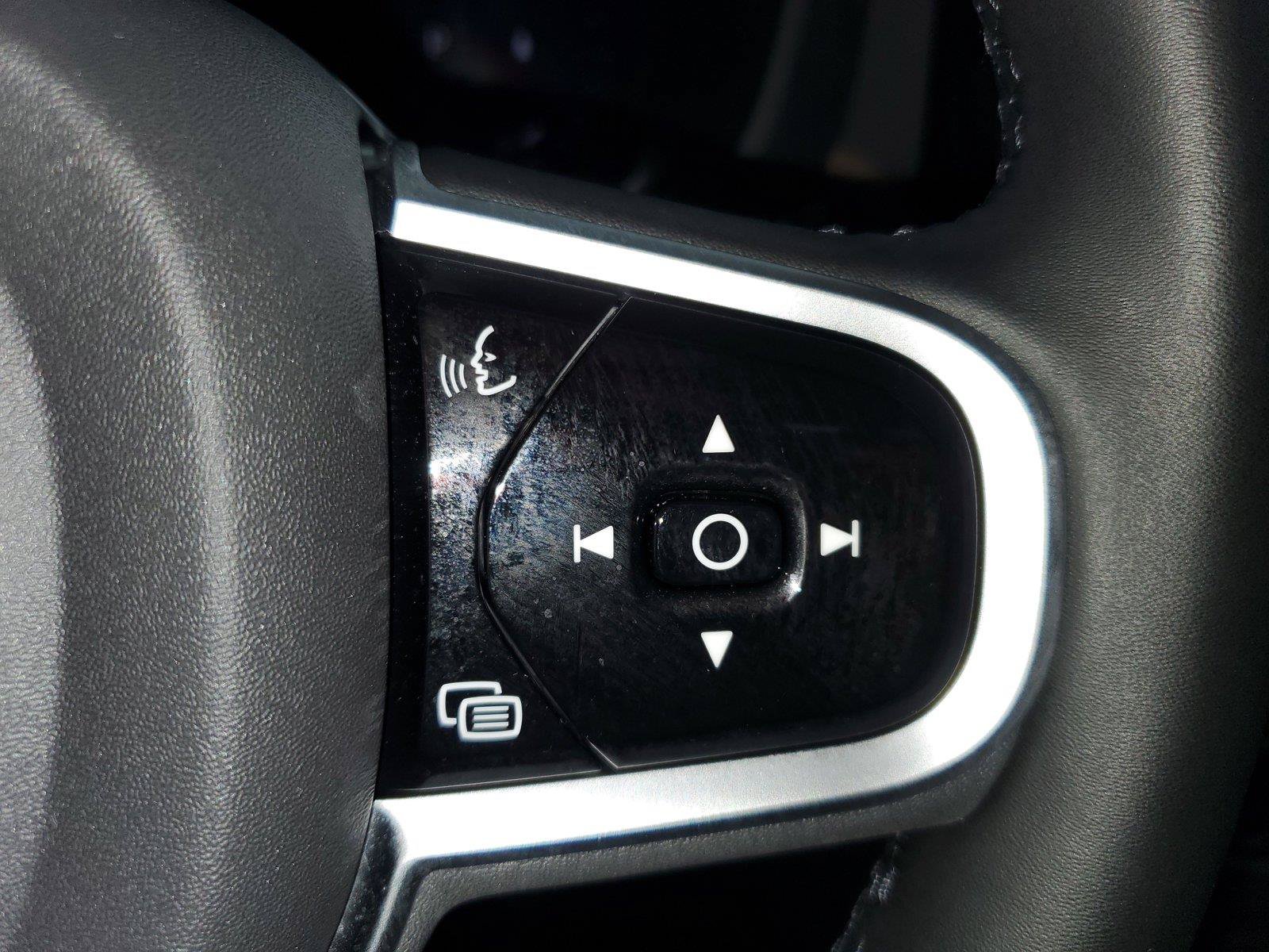 Certified 2026 Volvo XC60 B5 Core AWD/4WD image 27