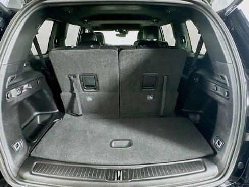 Used 2023 Jeep Grand Cherokee L Laredo image 30