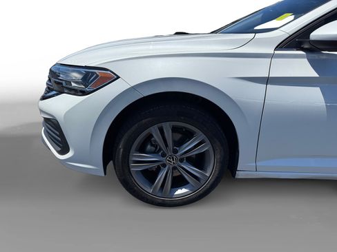Certified 2023 Volkswagen Jetta SE FWD image 9