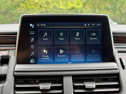 Used 2023 Chevrolet Suburban Premier RWD image 15
