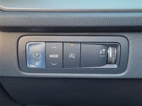 New 2026 Chevrolet Traverse LT w/ Enhanced Driving Package image 24