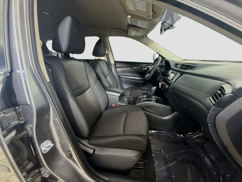 Used 2017 Nissan Rogue S FWD image 28