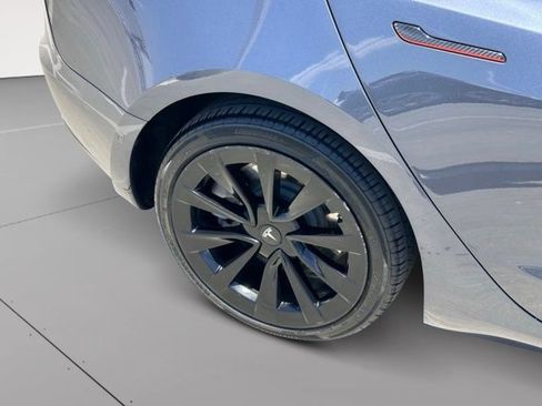 Used 2022 Tesla Model 3 Long Range AWD/4WD image 27