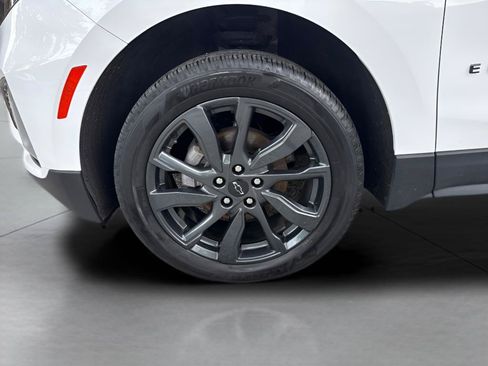 Used 2023 Chevrolet Equinox RS AWD/4WD image 5