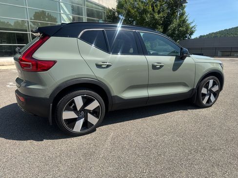 Used 2023 Volvo XC40 Recharge Ultimate w/ Protection Package Premier AWD/4WD image 4