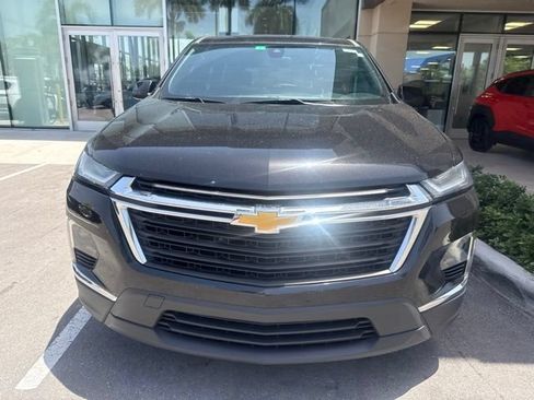 Used 2023 Chevrolet Traverse LS FWD image 3