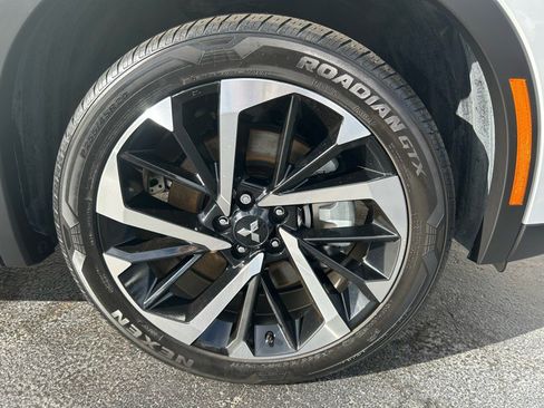 Used 2023 Mitsubishi Outlander SE image 35