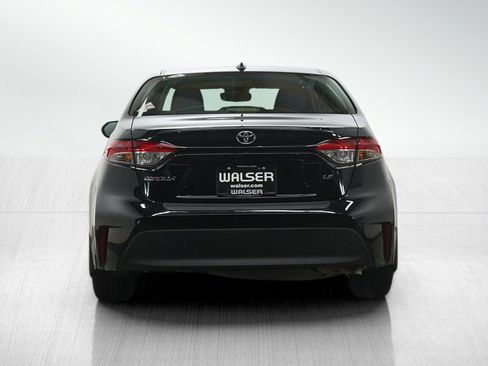 Used 2023 Toyota Corolla LE image 6