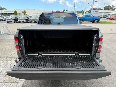 Used 2022 Nissan Frontier S w/ Technology Package AWD/4WD image 8