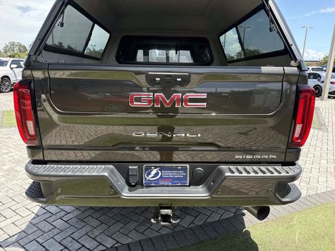 Used 2023 GMC Sierra 2500 Denali w/ Denali Ultimate Package AWD/4WD image 11