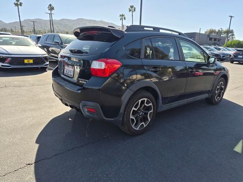 Used 2017 Subaru Crosstrek 2.0i Limited image 3