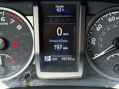Used 2021 Toyota Tacoma TRD Off-Road AWD/4WD image 24