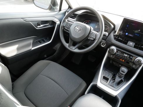 Certified 2025 Toyota RAV4 XLE w/ Convenience Package image 9