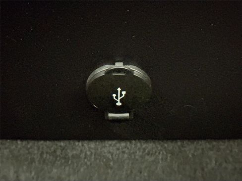 Used 2017 Toyota Camry XSE image 37