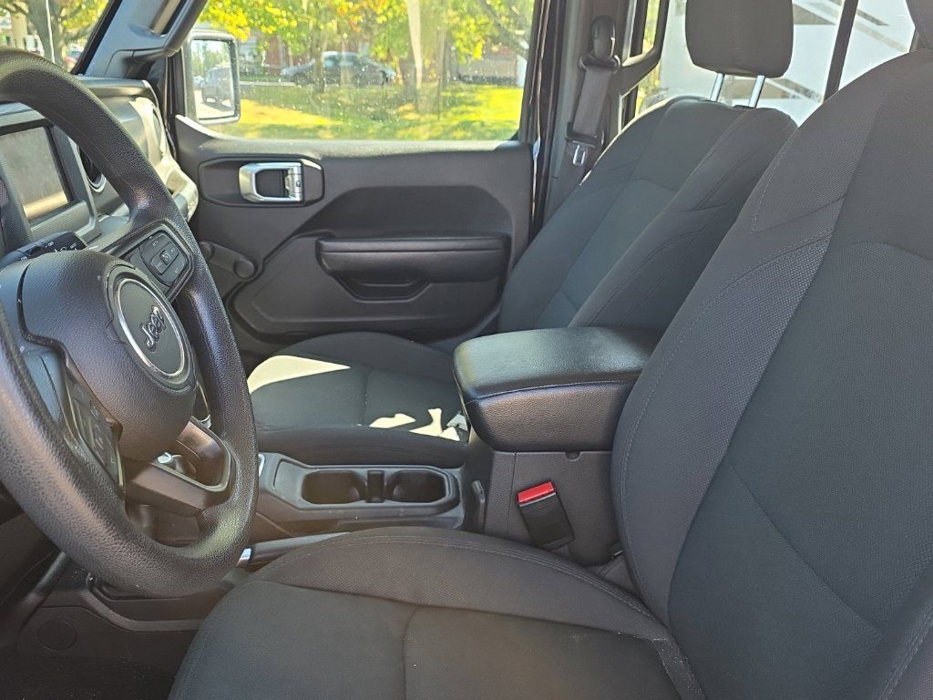 Used 2022 Jeep Wrangler Unlimited Sport AWD/4WD image 26