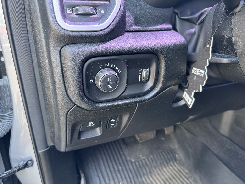Used 2022 RAM 1500 Big Horn AWD/4WD image 11