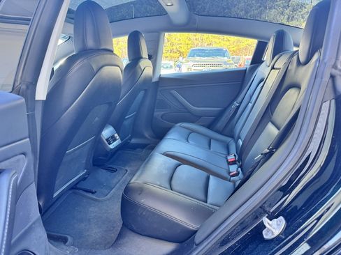 Used 2019 Tesla Model 3 Long Range image 8