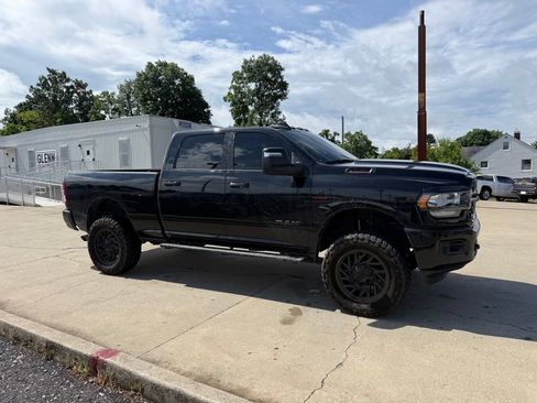 Used 2024 RAM 2500 Big Horn w/ Night Edition AWD/4WD image 5