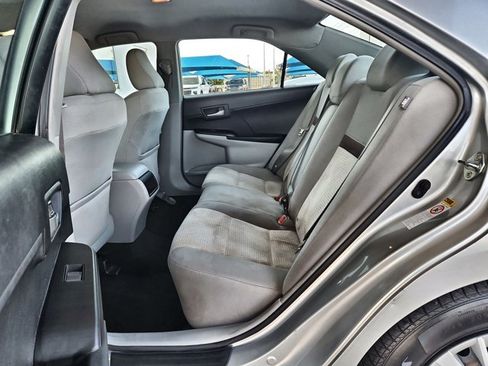 Used 2012 Toyota Camry LE FWD image 15