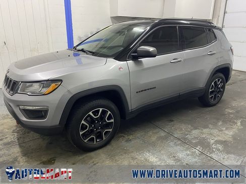 Used 2018 Jeep Compass Latitude w/ Popular Equipment Group image 6