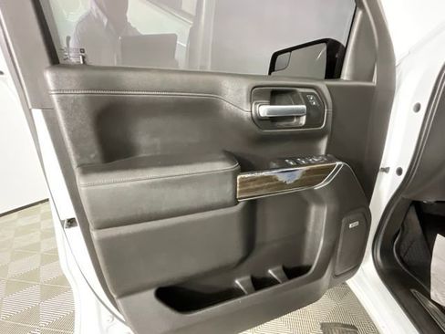 Used 2019 Chevrolet Silverado 1500 LT Trail Boss AWD/4WD image 23